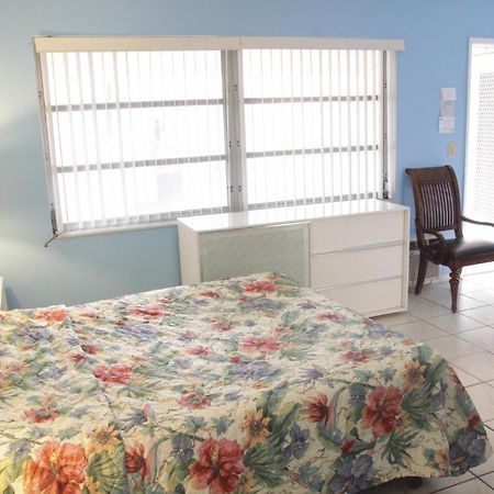 Eastward Strand Lauderdale-by-the-Sea Room photo